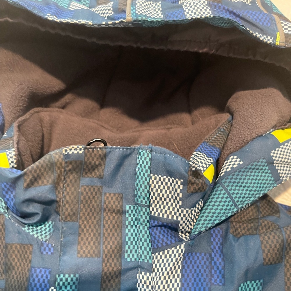 Geometric Patterned Jacket - Picture 3 of 12